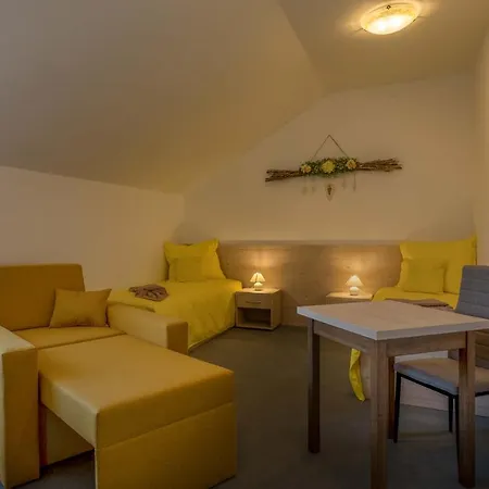 Hotel U Nadrazi *